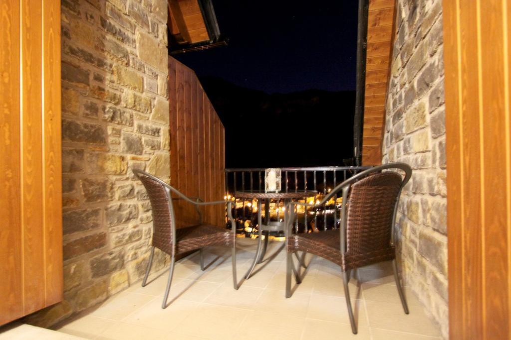 Apartamento Charming Escarrilla Exterior foto