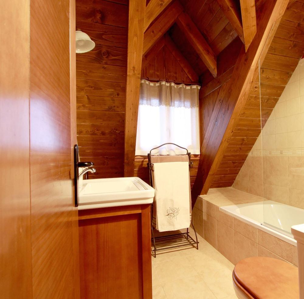 Apartamento Charming Escarrilla Exterior foto